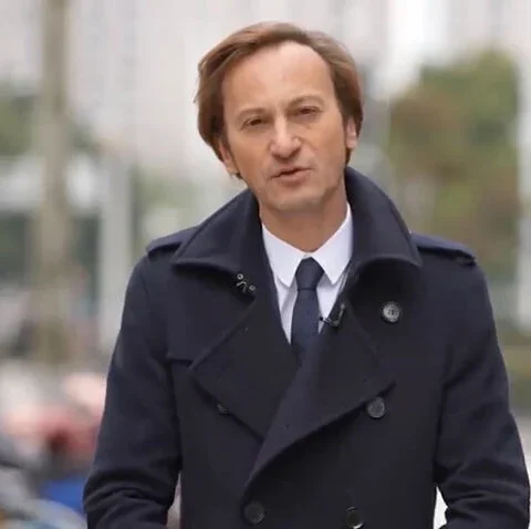 Arnauld Miguet : Age, Fortune, Compagne, Origine et Biographie